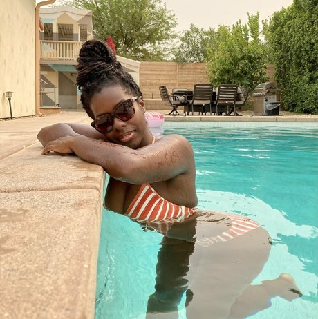 Camille W naked leaks OnlyFans pic