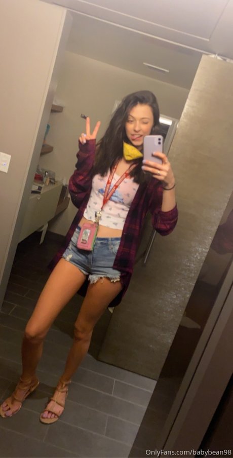 Обнаженная фотография утечки OnlyFans от Ambrydear