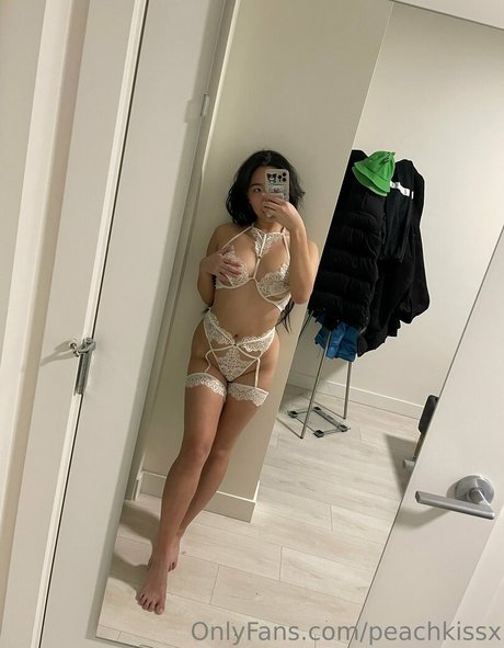 Nacktes geleaktes OnlyFans-Foto von Peachkissx