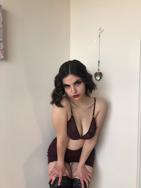 Alasti lekkinud OnlyFans-i pilt Little Lacy Kay