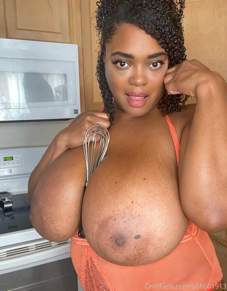 Nikky Dunes naked leaks OnlyFans pic