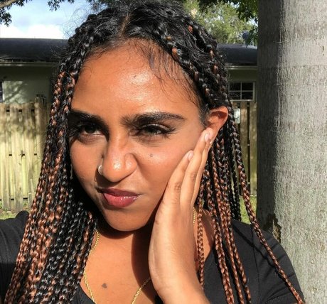 Photo nue de fuite OnlyFans de Nita Amari