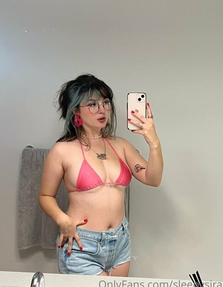Nahá fotka uniklých OnlyFans od Sleepysira