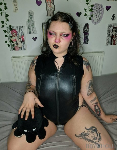 Alasti lekkinud OnlyFans-i pilt Babyghoulbunda