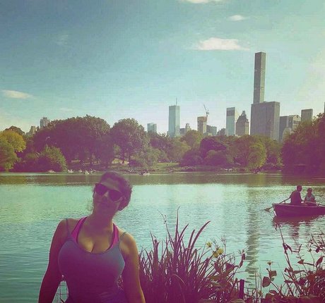 Nahá fotka uniklých OnlyFans od Emily H Barry