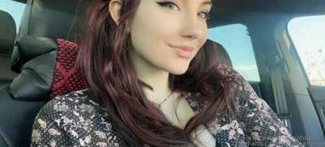 OnlyFans-model Crazy Babysitter