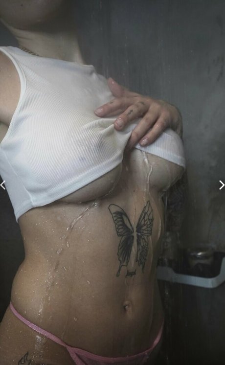 Naken läckt OnlyFans-bild av Ydrissia