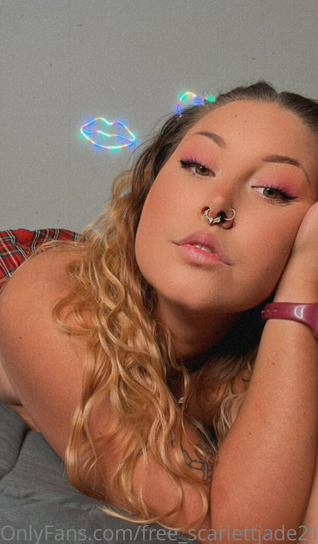 Nacktes geleaktes OnlyFans-Foto von Freescarlettjade214