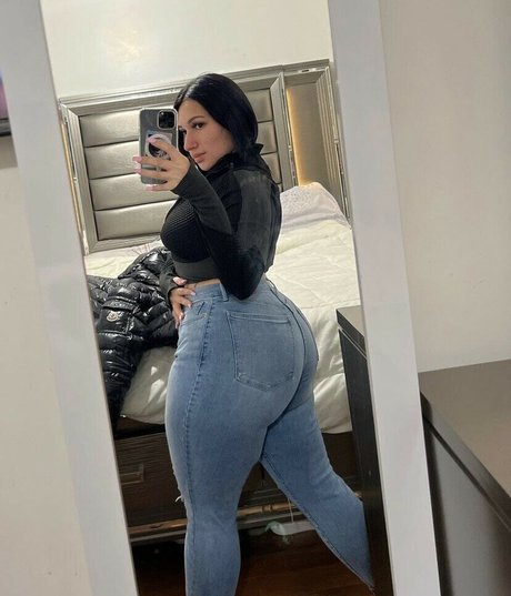 Naken lekkede OnlyFans-bilde av Carlaroseex