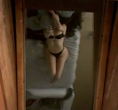 Обнаженная фотография утечки OnlyFans от Saintpussey