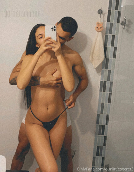 Foto di nudo di fuga di OnlyFans di Oursecretfree