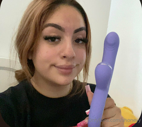 OnlyFans-model Shoneyy