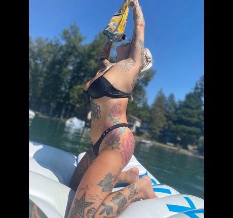 Foto desnuda filtrada de OnlyFans de Nikki N9ne