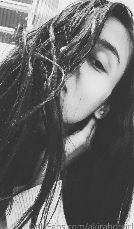 Naken lekkede OnlyFans-bilde av Akirahotgirl