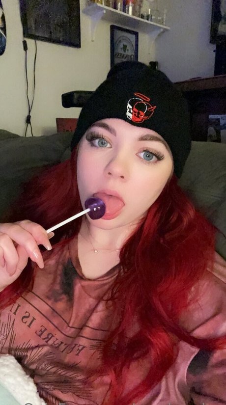 Nahá fotka uniklých OnlyFans od Candyredxx