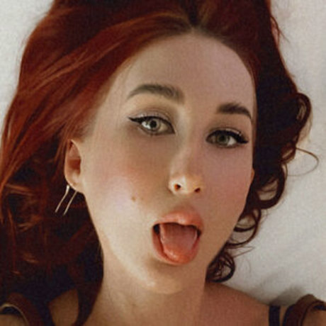 Naken läckt OnlyFans-bild av Astartanylons