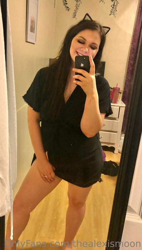 Naakte gelekte OnlyFans-foto van Thealexismoon