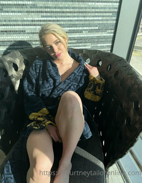 Naken lekkede OnlyFans-bilde av Courtneytailorfree