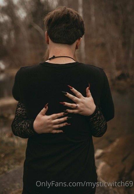 OnlyFans-model Mysticwitch69
