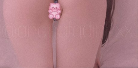 Nacktes geleaktes OnlyFans-Foto von Anasafadinhxx