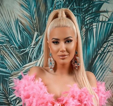 Blanche Summer naked leaks OnlyFans pic