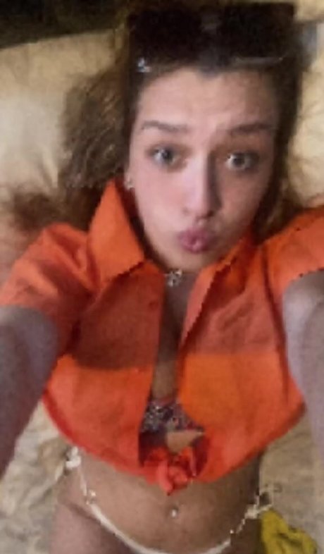 Naken lekkede OnlyFans-bilde av Nell H