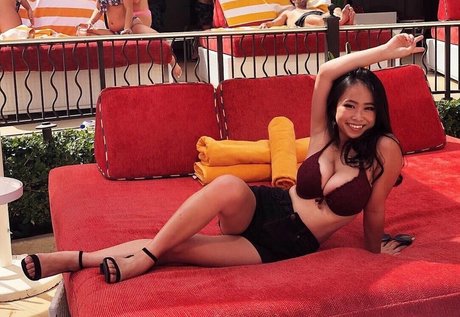 Alasti lekkinud OnlyFans-i pilt Soupdumps