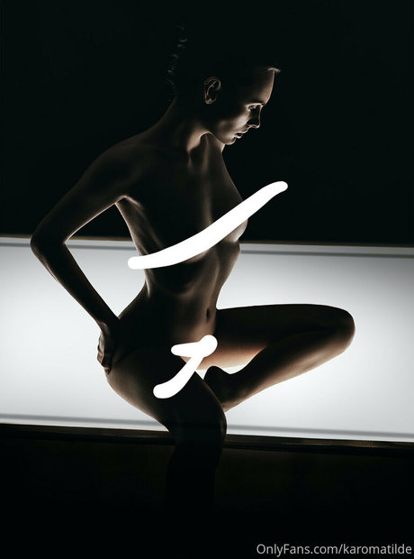 Nacktes geleaktes OnlyFans-Foto von Karomatilde