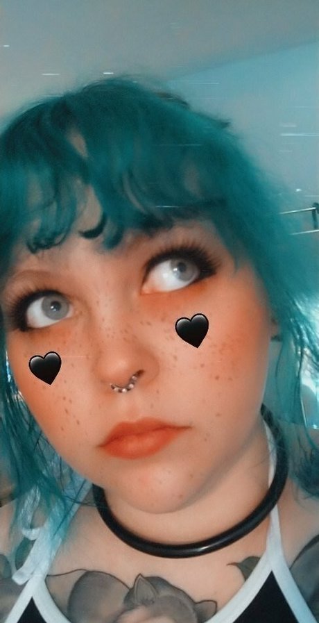 Alasti lekkinud OnlyFans-i pilt Fluxkitten