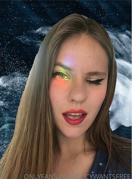 Naakte gelekte OnlyFans-foto van Lucywantsfree