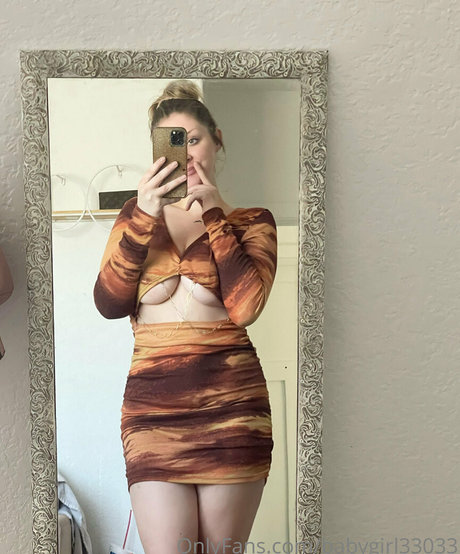 OnlyFans-model Babygirl33033