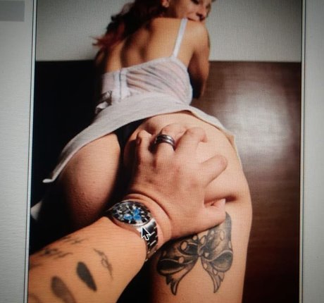 Alasti lekkinud OnlyFans-i pilt Emypunk96