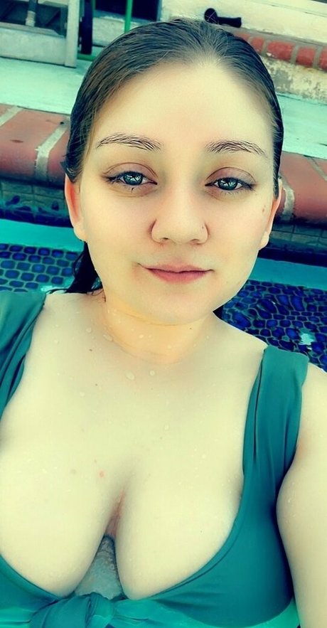 Обнаженная фотография утечки OnlyFans от Itsallinthethighs