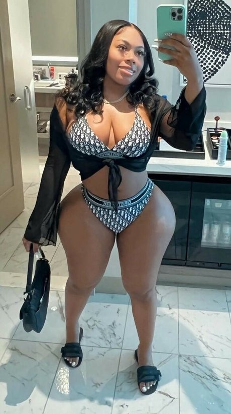 Nacktes geleaktes OnlyFans-Foto von Iamthomasina