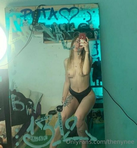 Foto desnuda filtrada de OnlyFans de Thenynee