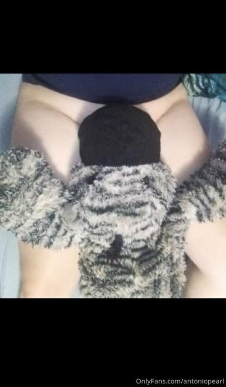 Antoniopearl naked leaks OnlyFans pic