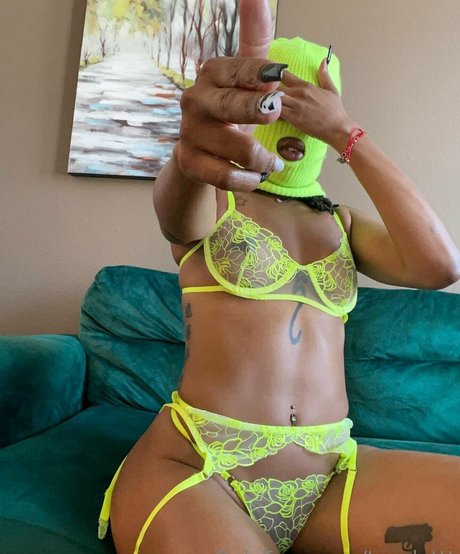 Naken läckt OnlyFans-bild av Topsluttt