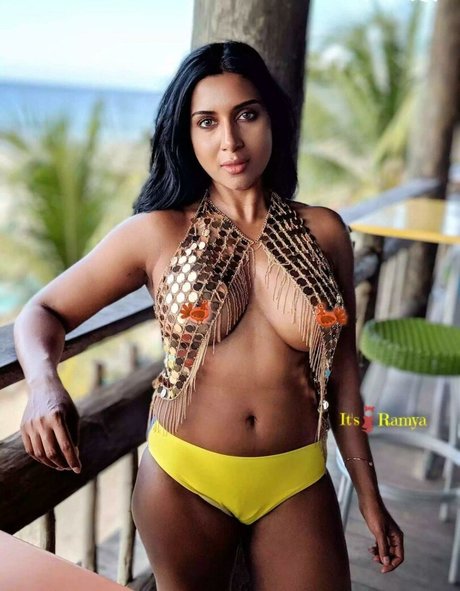 Foto desnuda filtrada de OnlyFans de Ramya Inti