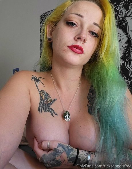 Nahá fotka uniklých OnlyFans od Ricksangelsfree