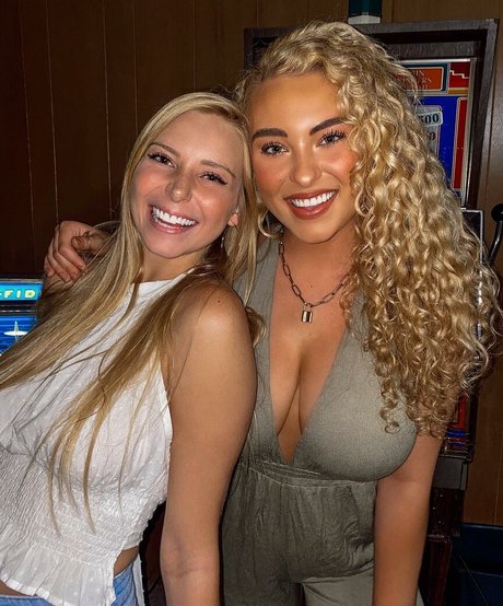 Photo nue de fuite OnlyFans de Caroline Wall