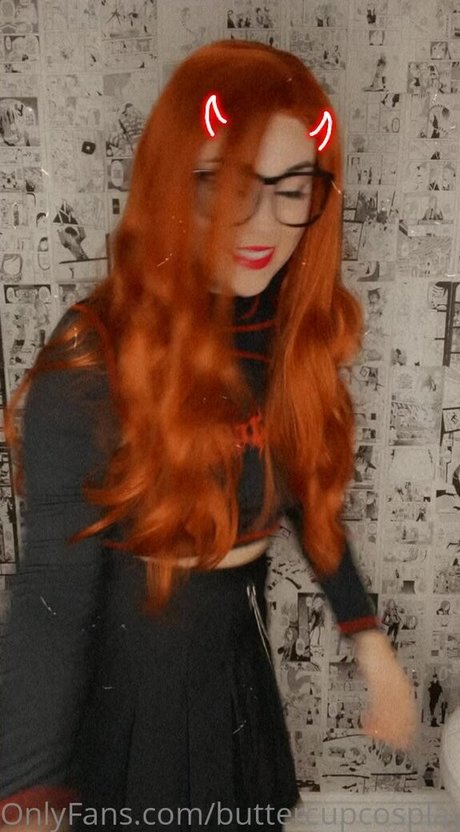 Naken läckt OnlyFans-bild av Buttercup Cosplays