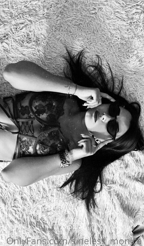 OnlyFans-model Sinelessmonica