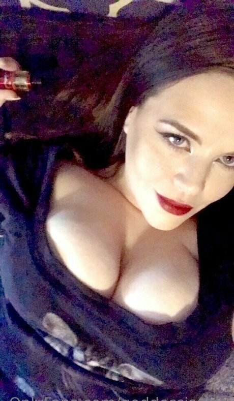 Goddessisolda OnlyFansリークヌード写真