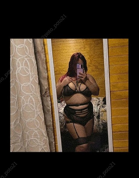 Nacktes geleaktes OnlyFans-Foto von Fraanscarlett