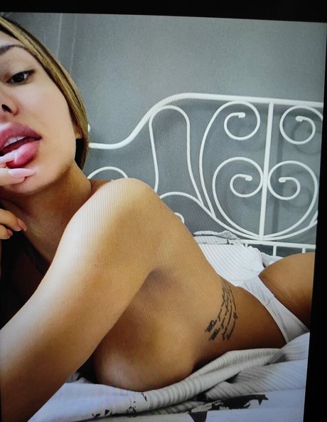 Nahá fotka uniklých OnlyFans od Stella Marshall