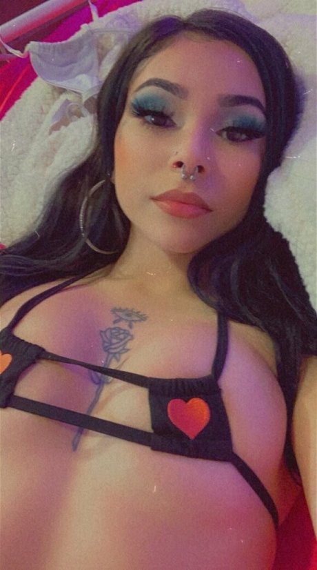 Nacktes geleaktes OnlyFans-Foto von Carmellitaaa