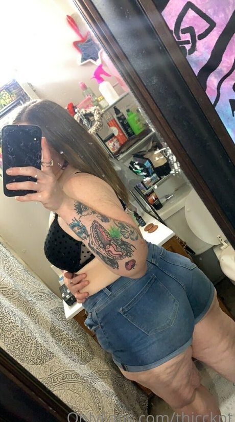 Nacktes geleaktes OnlyFans-Foto von Thicckpt