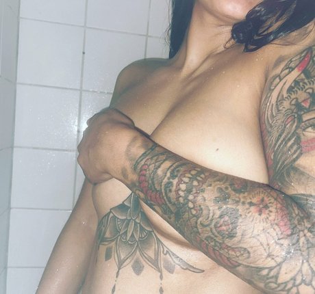 Bad Girl Kaira naked leaks OnlyFans pic