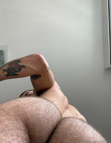 Обнаженная фотография утечки OnlyFans от Fill1