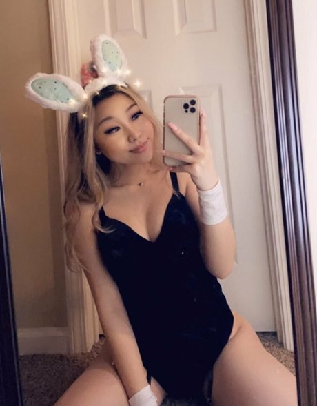 OnlyFans-model Asiannbabyy